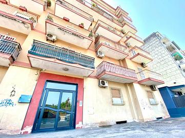 3 LOCALI A NAPOLI