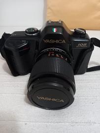 macchina fotografica yashica 