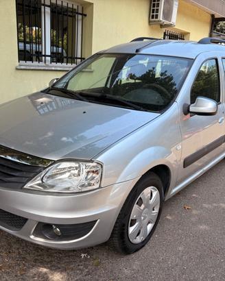 Dacia Logan MCV 1.5 dCi 85CV 7 posti Lauréate 2010