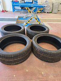 4 gomme Bridgestone 285 40 r21 109Y