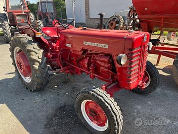 Trattore d'epoca Mc Cormick International D 439