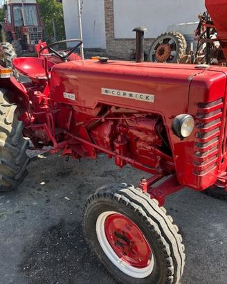 Trattore d'epoca Mc Cormick International D 439
