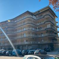 Appartamento con ampi balconi e terrazzi