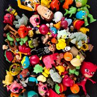 Scatola giochini misti