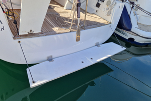 Hanse 430 plancetta di poppa chiudibile