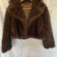 Cappotto corto in pelo sintetico Marrone