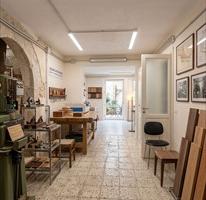 Pressi Via Roma , piano terra cat.c1 da ristruttur