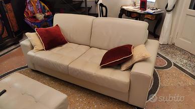 Pouf e divani in pelle