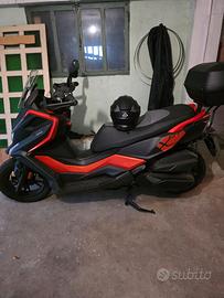 Scooter come nuovo appena tagliandato