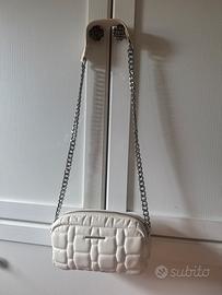 borsetta bianca Bershka