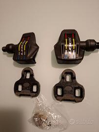 Pedali look piu tacchette nere