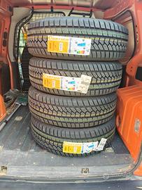 pneumatici invernali 215 60 r 17 nuovi