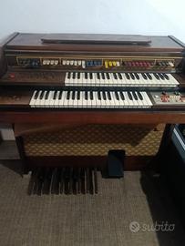 Organo Farfisia anni 80