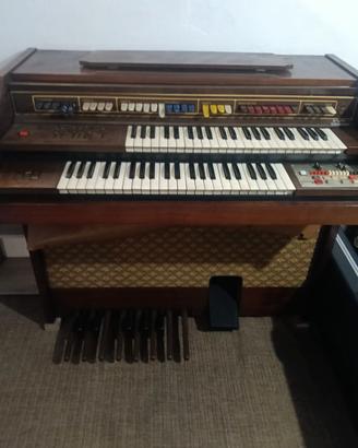 Organo Farfisia anni 80