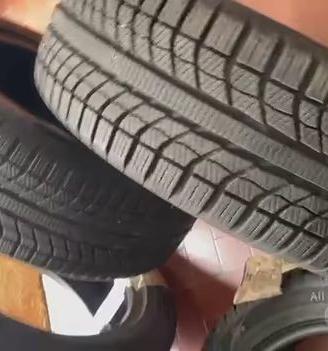 treno di pneumatici auto 4 stagioni