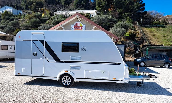 Caravan knaus sport 420 QD 4 posti letto