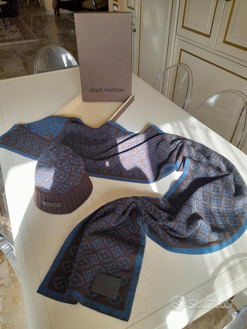 Completo cappello e sciarpa Louis Vuitton - Abbigliamento e Accessori In  vendita a Lecce