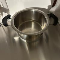 Pentola Amc con coperchio