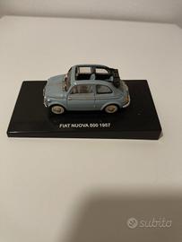Modellino auto d'epoca Fiat Nuova 500 anno 1957