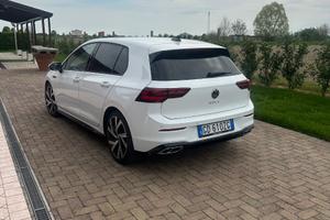 Golf 8 R-Line 2.0 150cv