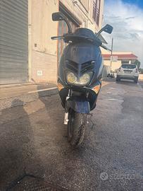 Aprilia leonardo 125st