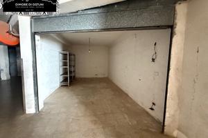 BOX AUTO 20mq in ZONA PIAZZA DELLA LIBERTA' - OST