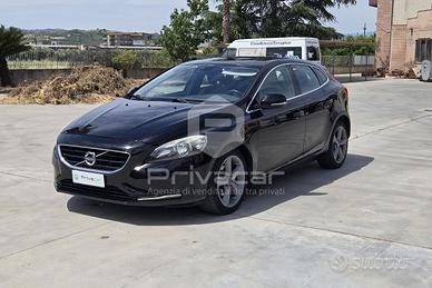 VOLVO V40 D2 1.6 Summum