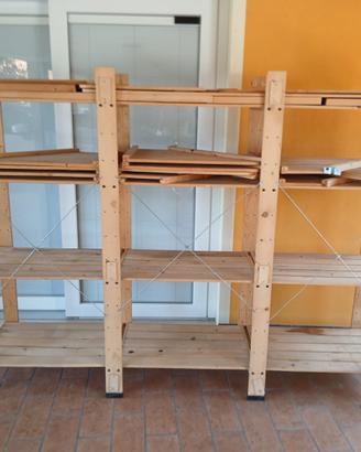 Scaffale in legno