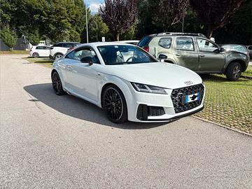 Audi TT  S line stronic 2.0 quattro 245cv