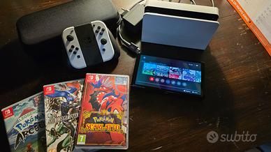 Nintendo Switch OLED Bianca + 3 Giochi + Garanzia