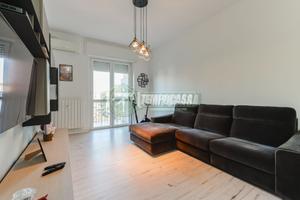 BILOCALE DI 95 MQ COMPLETAMENTE RISTRUTTURATO CON