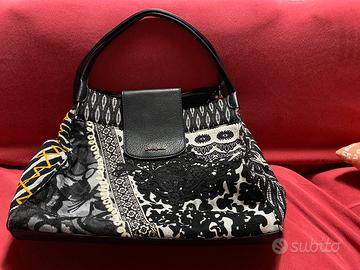 Borsa a mano desigual