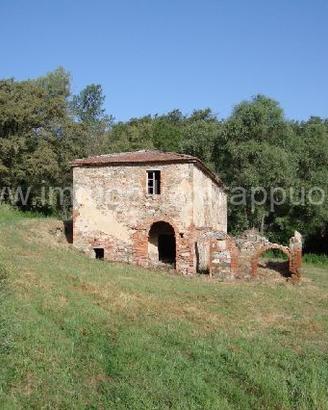CL37 - Rustico Casale da Ristrutturare in Torrita
