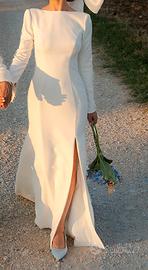 Abito da sposa minimal ed elegante 2025