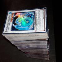 Yu-Gi-Oh - Lotto di Centinaia di Carte