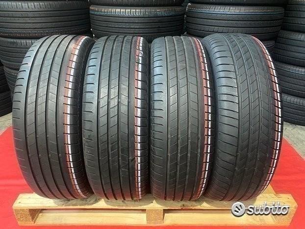 Subito - J GOMME - 4 gomme 215 60 17 Bridgestone - Accessori Auto In  vendita a Milano