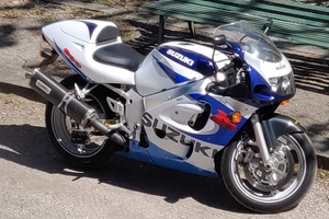 Suzuki gsxr 600 srad