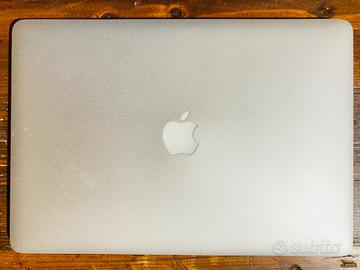 MacBook Pro late 2015 - 15” - i7 quad core 2.8Ghz