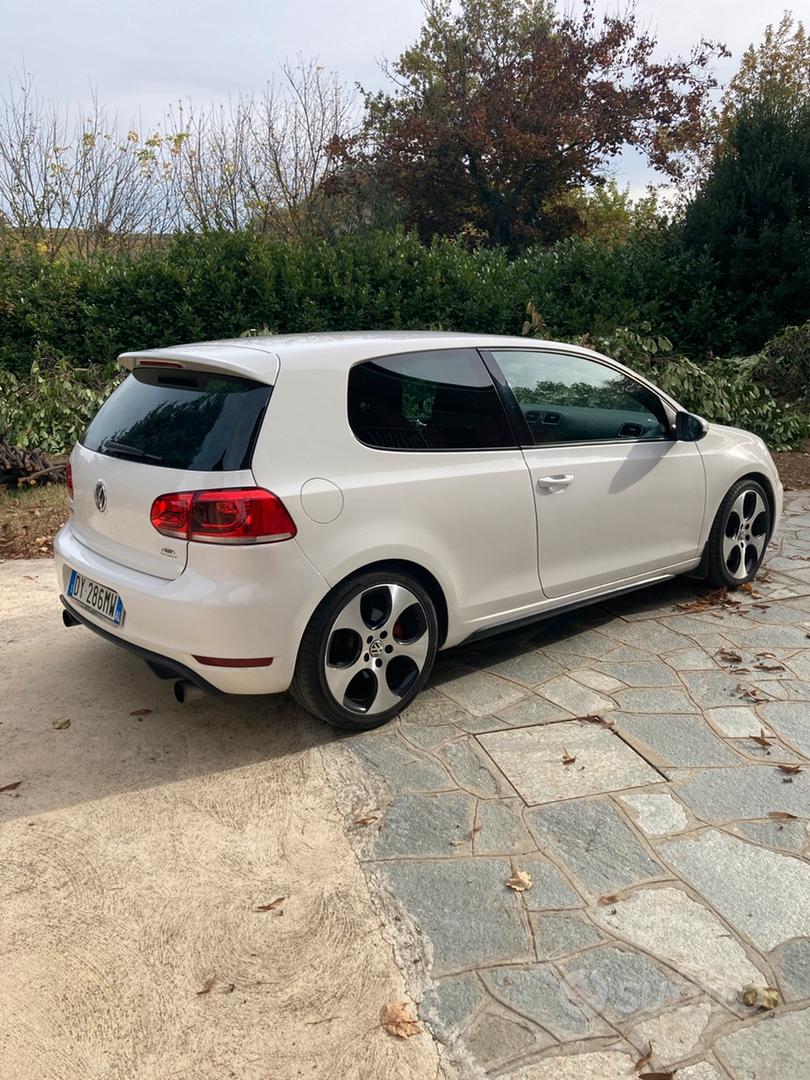 Volkswagen Golf 2010 photo 5