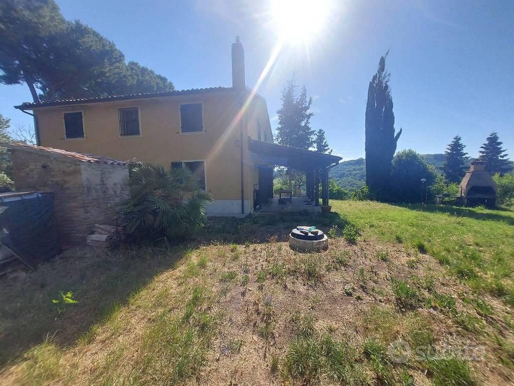 Villa di 233 m² con più di 5 locali e box auto a M - Vista 4