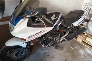 CBR 1000F