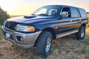 mitsubishi pajero sport 4x4
