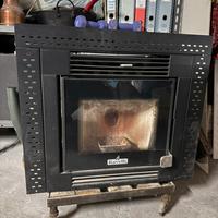 Stufa a pellet Ravelli modello 500