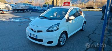 Toyota Aygo 1.0 12V VVT-i 5 porte Sol Connect