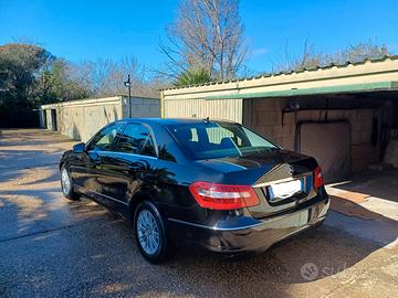 Mercedes Benz E 250 blue Efficiency Elegance