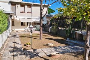 Casa a schiera