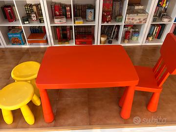Tavolino Ikea Mammut rosso + sedia e 2 sgabelli