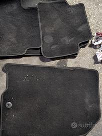 3 TAPPETINI ORIGINALI KIA STONIC (NO LATO GUIDA)