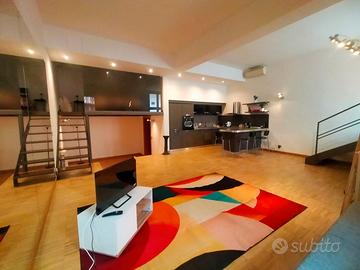 Milano Loft Arredato 50 mt Metro Rossa