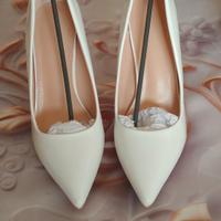 scarpe bianche